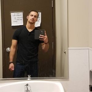 Meet your Posher, Leroy